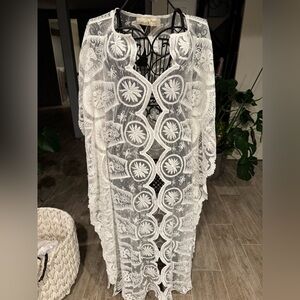 Jen's Pirate Booty White Lace Robe